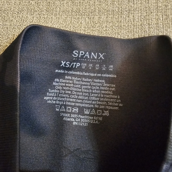 Spanx Look at Me Now Black Camo Bodycon Contour Camo Leggings Size XS - Picture 6 of 7